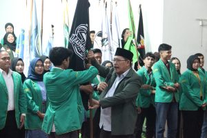 Lantik Pengurus Ormawa, Rektor Harap Pengurus Penuh Inovatif dan Kreatif