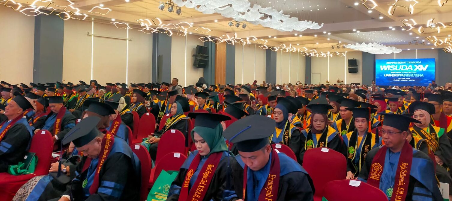 Wisuda XIV, UIS Lepas 335 Lulusan, Wamenaker Dorong SDM Adaptif di Era Digital
