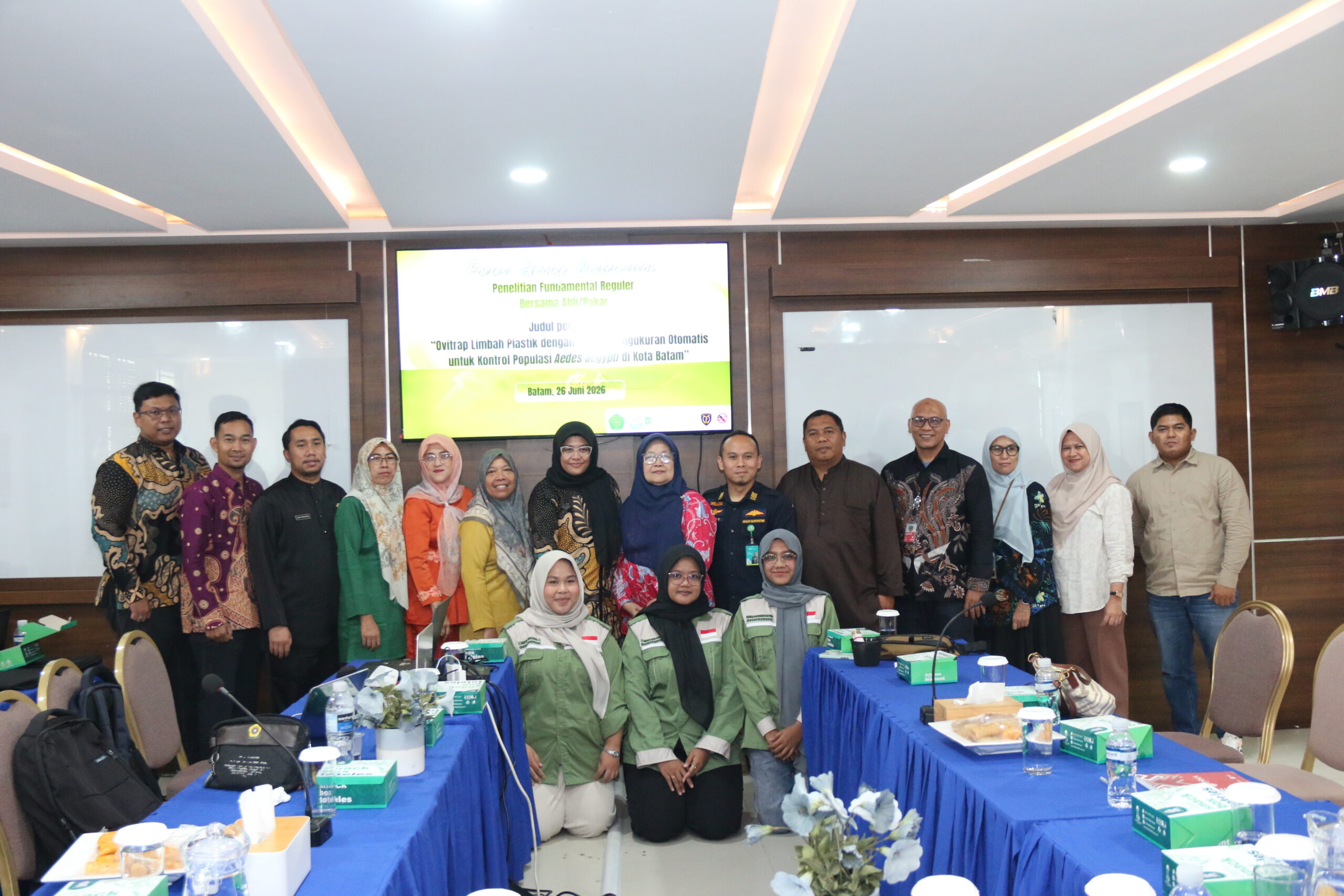 Implementasi Kerjasama UIS – Dinkes, Labkesmas dan BBKK Dalam Pengembangan Ovitrap Limbah Plastik untuk Pengendalian DBD